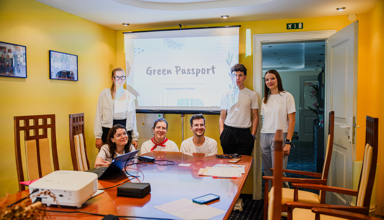 mladi, green passport